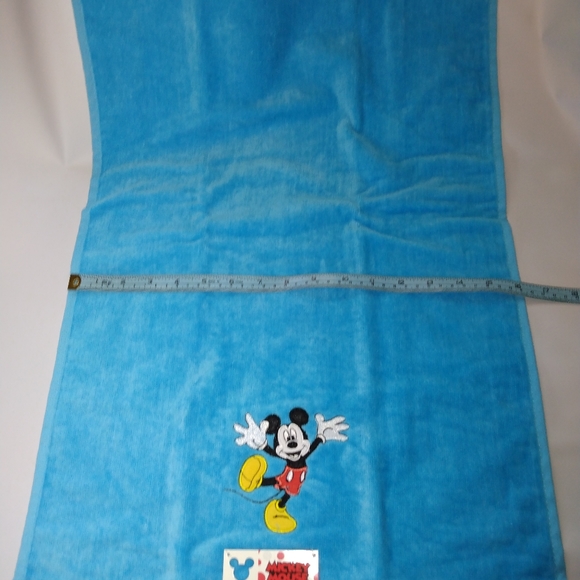 Mickey Mouse Hand Towel - Picture 2 of 4